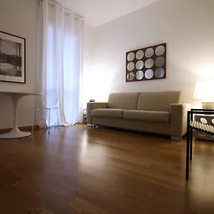 Brera - Fiori Chiari Charme Apartment Mailand