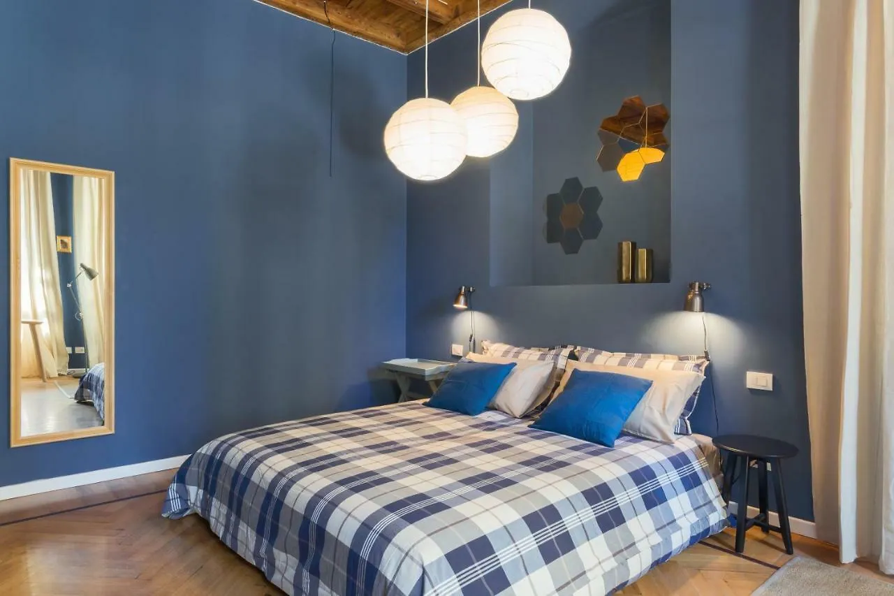 Cosy Apartment 2 Minutes From Duomo Milán